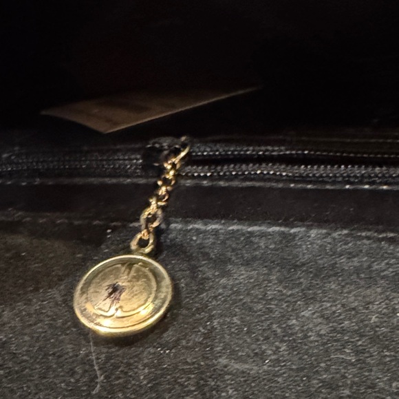 Vintage 90’s Tom Ford era Gucci Black and Gold Shoulder Bag - Picture 7 of 9